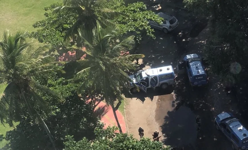 VÍDEO: Operação policial na Ilha de Vera Cruz localiza cinco traficantes de uma quadrilha