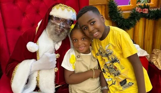 Papai Noel negro viraliza após reação acalorada de criança: "Papai Noel da minha cor, que legal!"