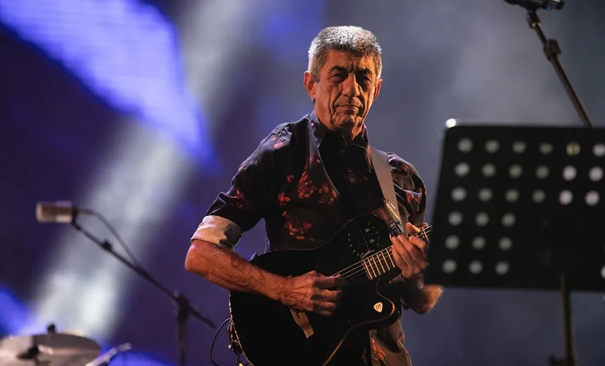 Fagner celebra 50 anos de carreira com show na Concha Acústica do TCA