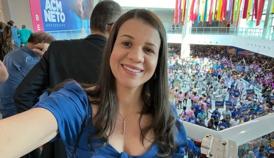 Viúva de Irmão Lázaro, Vânia Silva oficializa candidatura à ALBA em convenção de Neto e promete ‘continuar legado’ do pastor