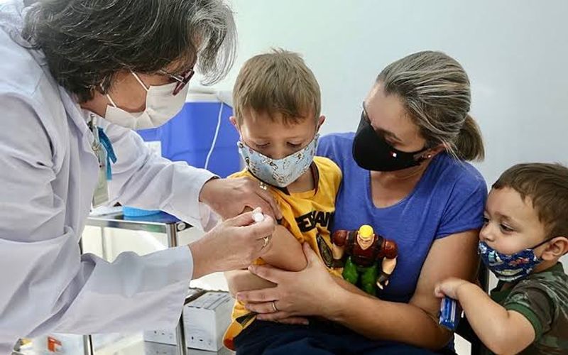 A multivacina&ccedil;&atilde;o ajuda a recuperar doses que foram perdidas ao longo dos anos, reduzindo o risco de surtos de doen&ccedil;as como sarampo, poliomielite e coqueluche/Foto: &nbsp;Luiz Costa/SMCS