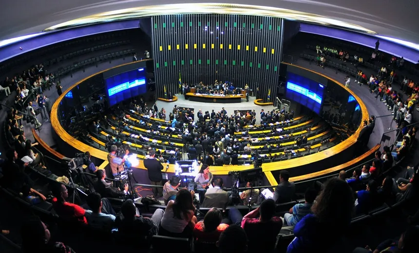 Sessão do Escola sem Partido é suspensa sem leitura de projeto