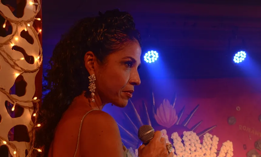 TEATRO: &#8220;Escândalo &#8211; A Comédia da Mulher Só&#8221; volta a cartaz em Salvador no mês de março