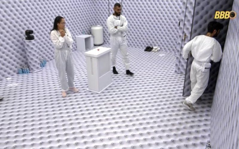 No BBB 26, o temido Quarto Branco retornou logo na estreia do programa, servindo como uma etapa decisiva para candidatos vindos das Casas de Vidro que n&atilde;o venceram a vota&ccedil;&atilde;o popular inicial/Foto: Divulga&ccedil;&atilde;o/Big Brother Brasil 26