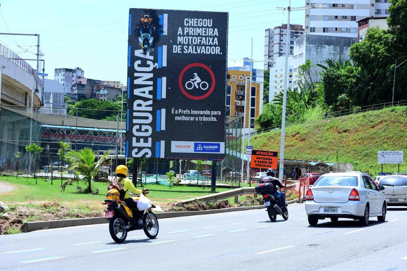 Av. Luís Eduardo Magalhães está entre as vias que podem ser readequadas para receber uma motofaixa em Salvador