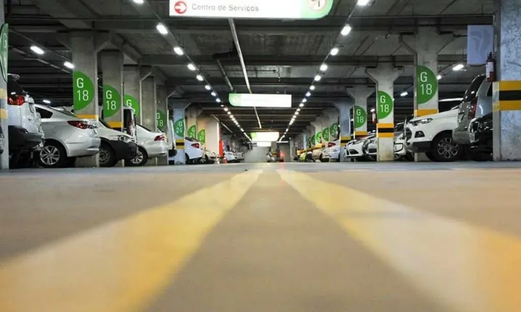Bruno Reis sepulta gratuidade em estacionamentos em shoppings: Decisão judicial’