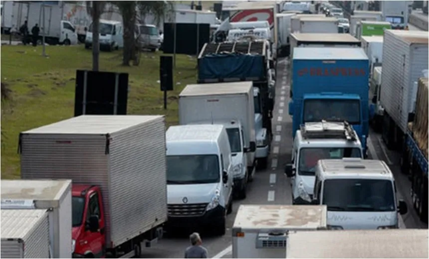‘Divisão’ entre motoristas enfraquece greve prevista dos caminhoneiros para esta segunda