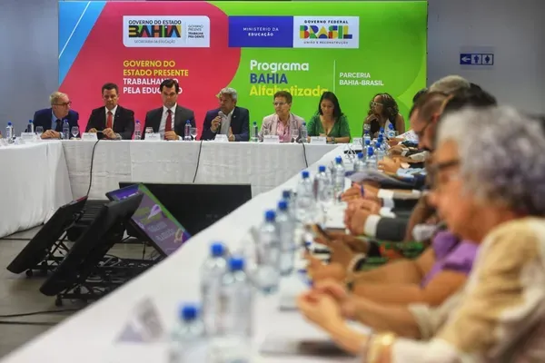 Governo da Bahia sanciona lei do Programa Bahia Alfabetizada. Foto: Divulgação