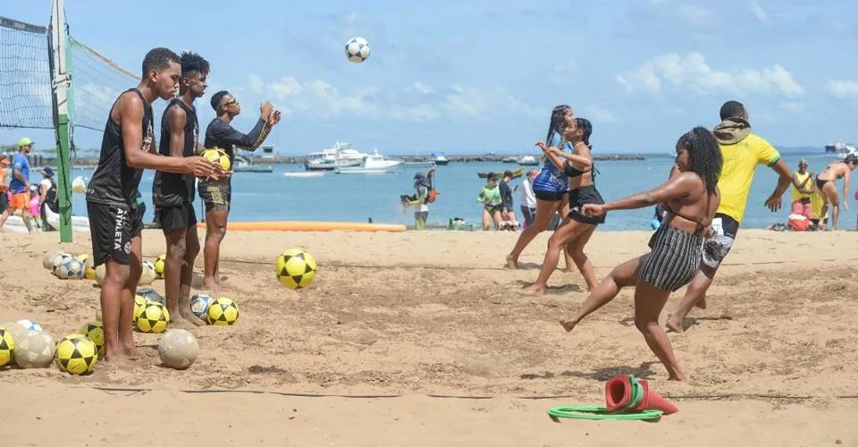 Sempre Verão Salvador: projeto leva esportes gratuitos para o subúrbio neste final de semana