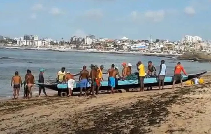 Pescadores de Itapuã participam de homenagens no Dia do Padroeiro