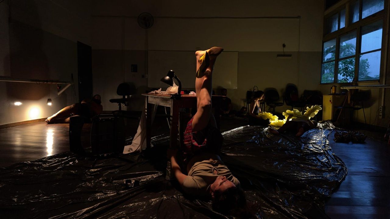 Grupo X De Improvisação Em Dança Apresenta 'encontra Tempo' No Museu De Arte Da Bahia