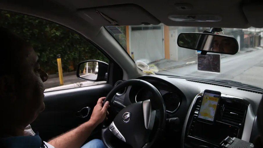 Governo aumenta limite de cr&eacute;dito para motoristas de app comprarem carro.| Foto: Reprodu&ccedil;&atilde;o