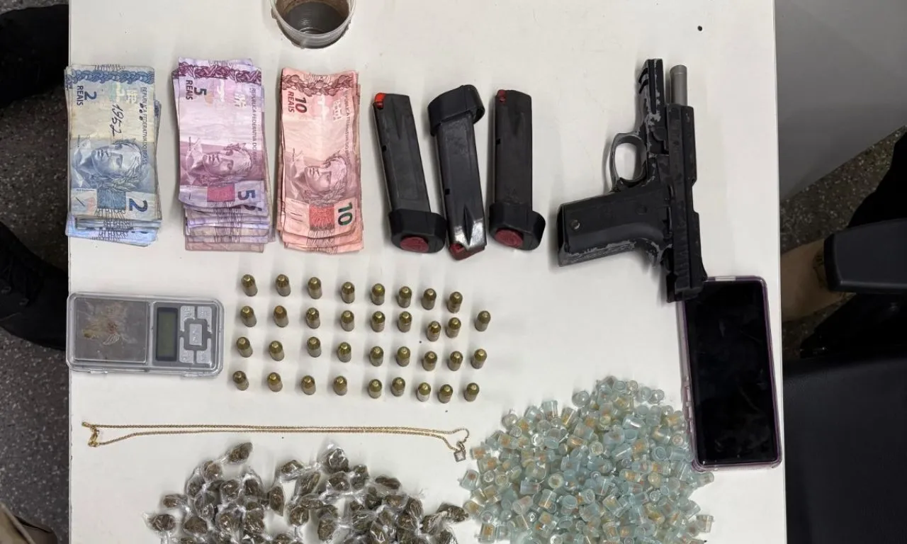 Homem é preso com arma e drogas durante ação da PM no Garcia, em Salvador