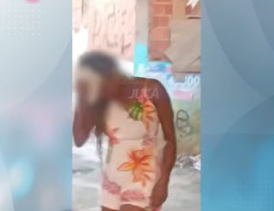 Grávida é agredida por vizinho após discussão por causa de um pão no Engenho Velho da Federação.| Foto: Alô Juca/ Tv Aratu