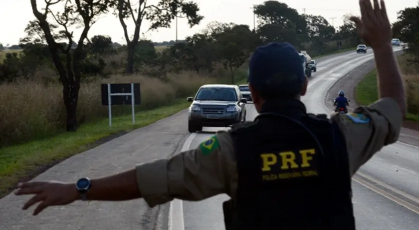 Policiais rodoviários federais baianos aprovam estado de greve, confirma presidente de sindicato