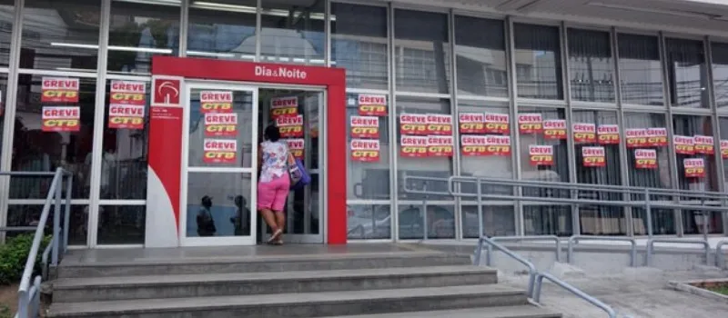 PARALISAÇÃO: Agências bancárias voltam a funcionar; Manifestantes liberam vias do Campo Grande