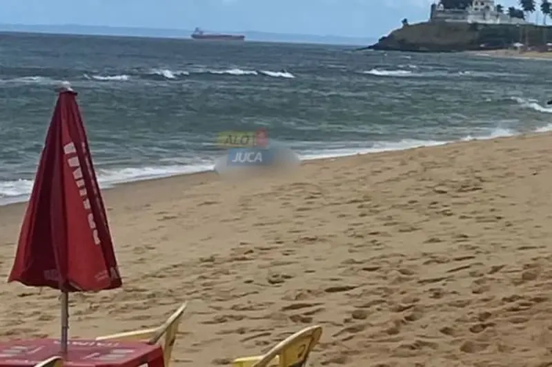 Corpo é encontrado boiando na praia de Roma, em Salvador