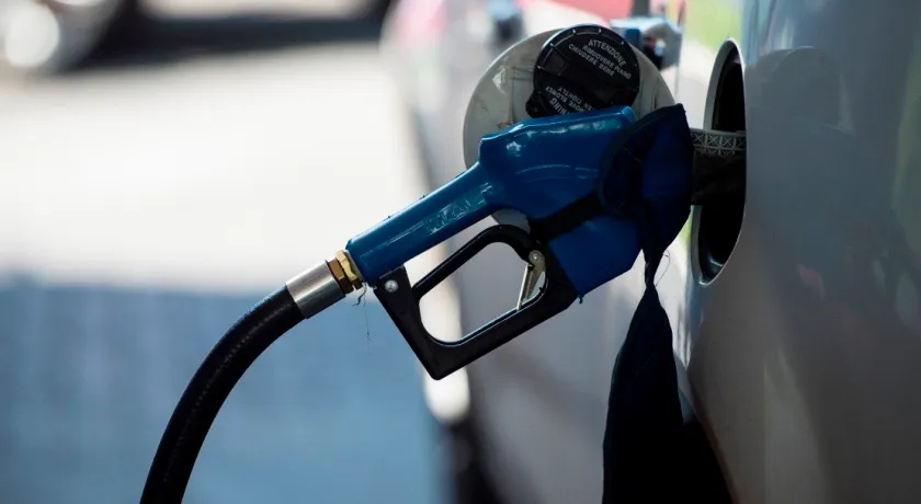 AUMENTO DE R$ 0,40: Empresários não seguram reajuste e preço da gasolina sobe em Salvador
