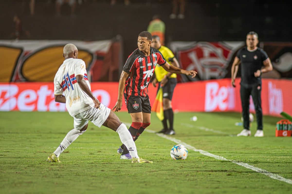 Com gols de Ren&ecirc; e Erick, o Vit&oacute;ria venceu o Piau&iacute;, no Barrad&atilde;o, pelo placar de 3x1, garantindo a primeira posi&ccedil;&atilde;o no Grupo A. Foto: Victor Ferreira/EC Vit&oacute;ria