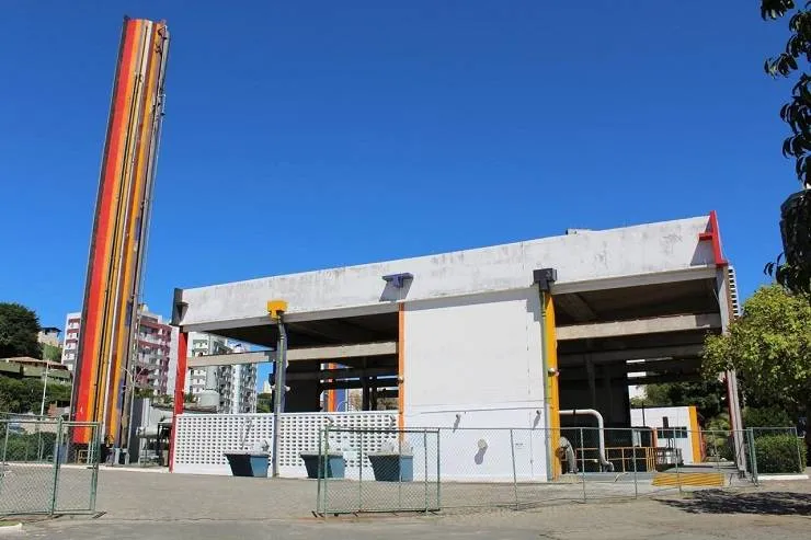 Estação de esgoto do Lucaia vai parar entre terça e quarta-feira e praias devem ser evitadas; saiba mais