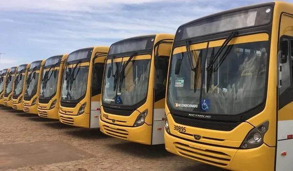 Obras de requalificação na Avenida Tancredo Neves alteram itinerários de ônibus; confira as mudanças