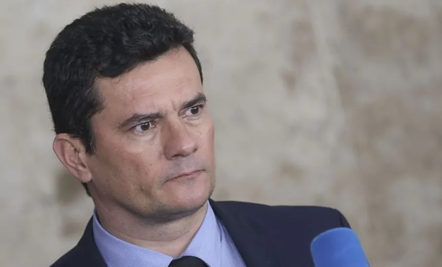 Moro não reconhece autenticidade de mensagens de site