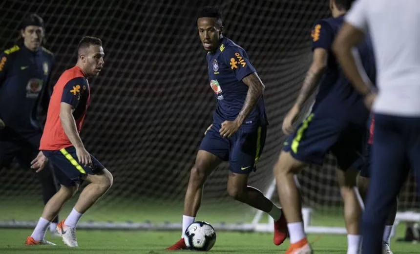 Seleção treina nesta segunda-feira na Fonte Nova visando partida contra Venezuela