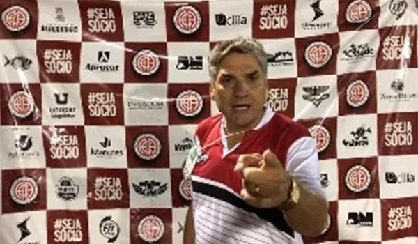 Presidente do Atlético de Alagoinhas faz desabafo e pede ajuda da torcida para pagar salários; "não aguento mais"