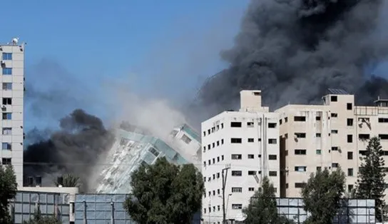 Vídeo: ataque de Israel na Faixa de Gaza derruba prédio onde ficava Tv Al Jazeera