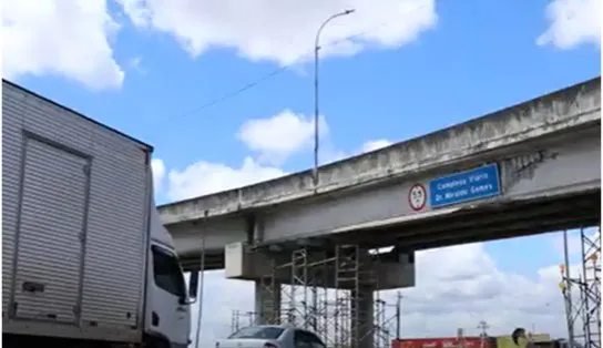 Viaduto em Feira de Santana é interditado após terceiro acidente em 4 meses; veja vídeo
