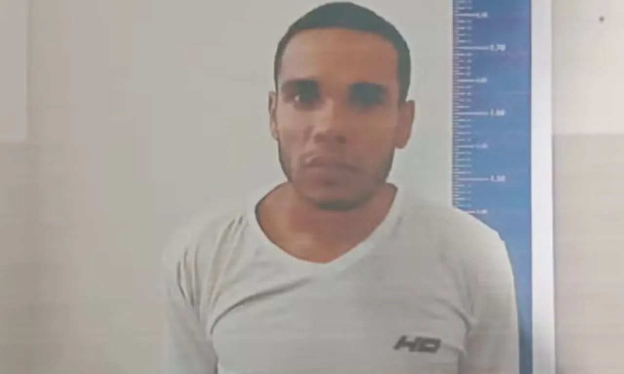 Líder de facção ligada ao CV na Bahia foge por passagem secreta durante operação no Rio