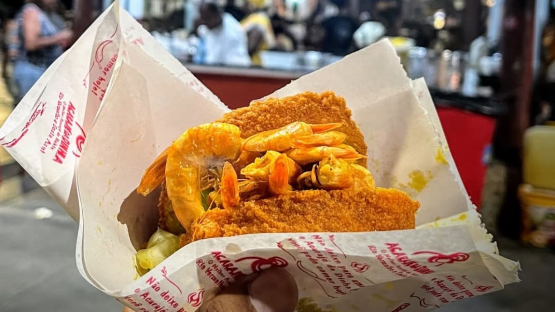 O acarajé da Dinha, no Rio Vermelho, é um dos mais tradicionais de Salvador | Foto: reprodução/Instagram (@acarajedadinha)
