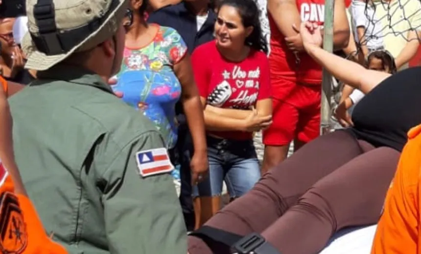 Gestante em trabalho de parto é retirada de região alagada pela polícia; veja vídeo