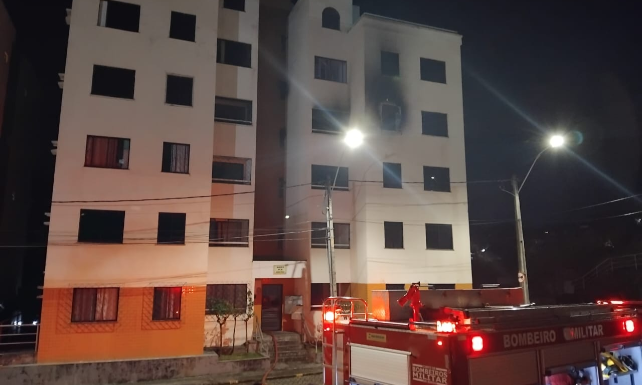  Inc&ecirc;ndio toma conta de apartamento e assusta moradores em Salvador. Foto: Divulga&ccedil;&atilde;o