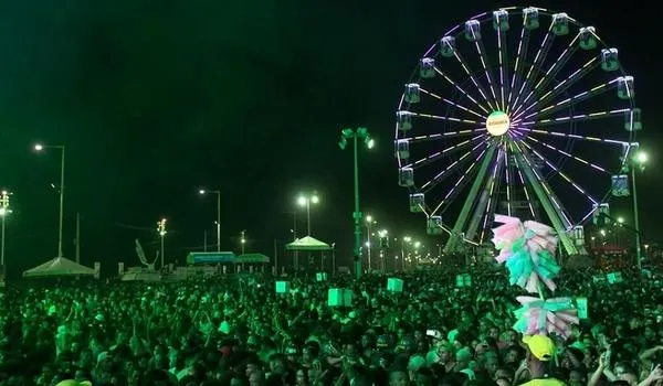 Festival Virada Salvador: Arena Daniela Mercury ficou lotada na primeira noite do evento