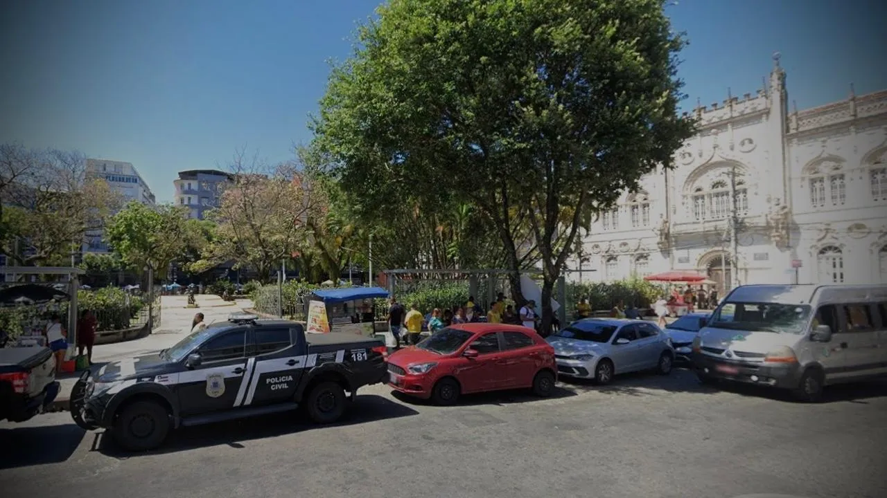 Homem em situação de rua é morto a facadas no centro de Salvador