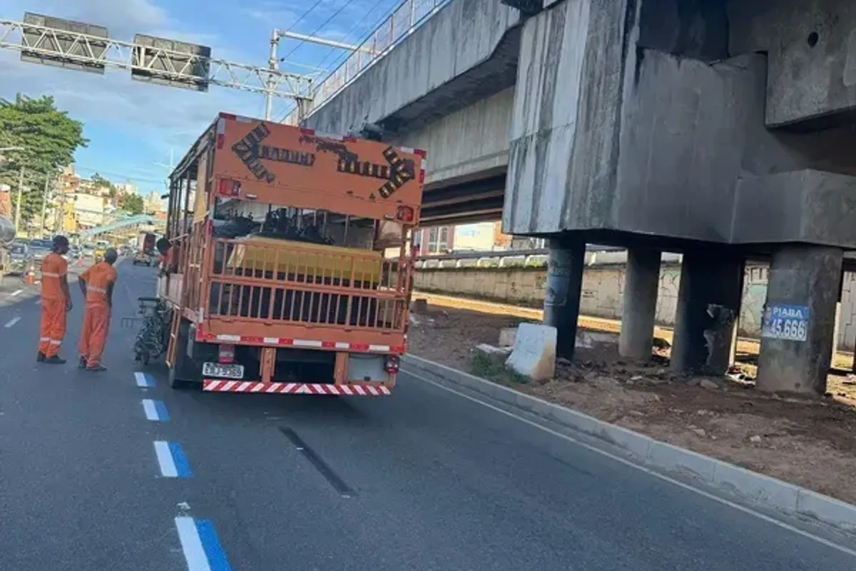 Implementa&ccedil;&atilde;o de motofaixa na Avenida Bonoc&ocirc;. | Foto: Divulga&ccedil;&atilde;o