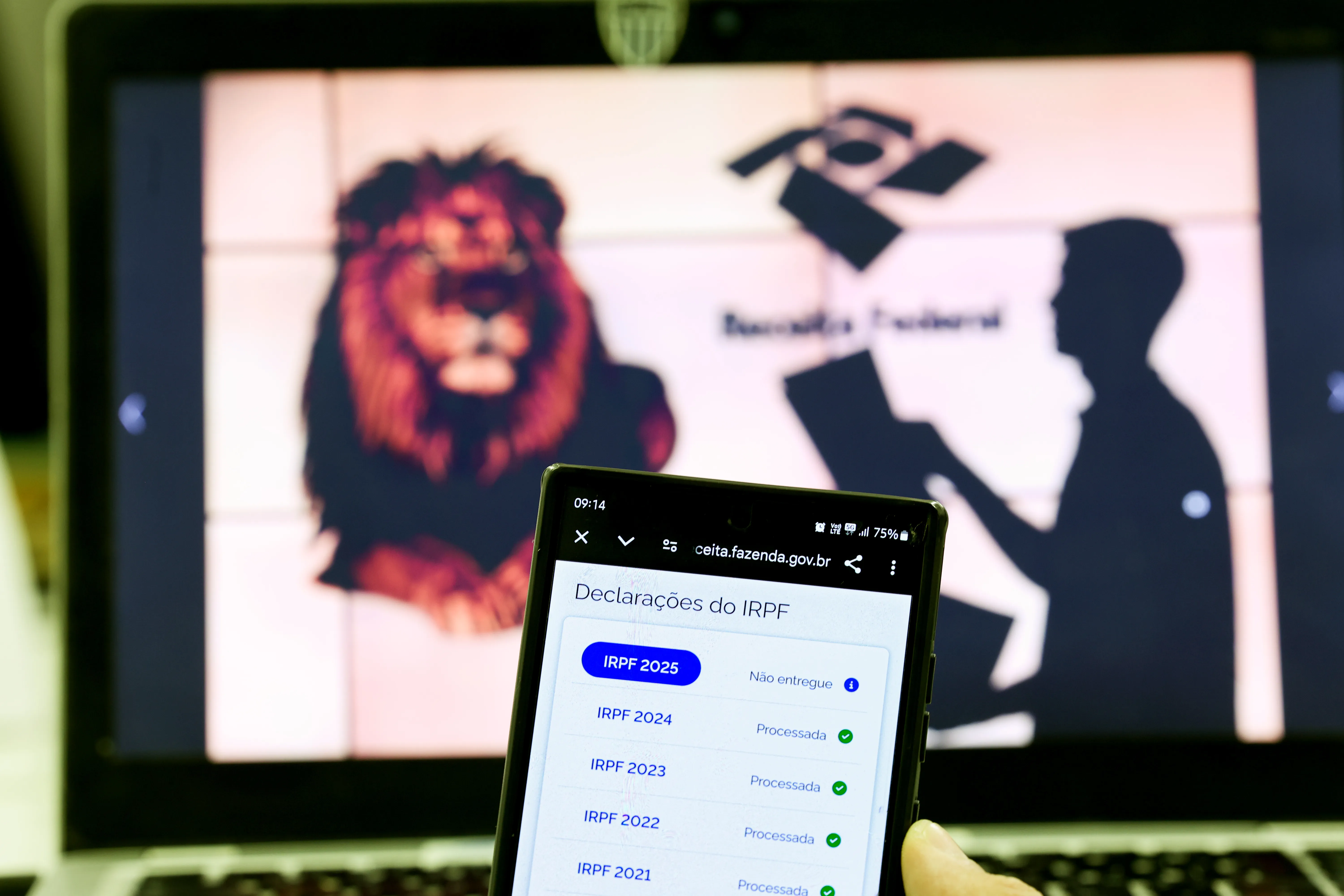 Tem dois salários? Receita explica como calcular a isenção do Imposto de Renda