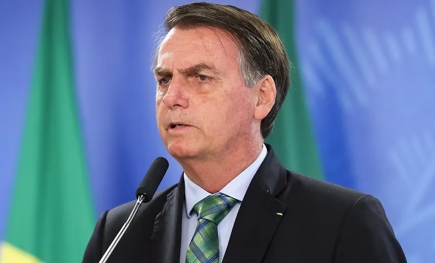 Países usam incêndios para tentar prejudicar o Brasil, diz Bolsonaro