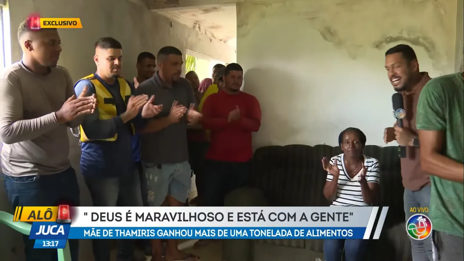 Motoboys entregam uma tonelada de cestas básicas para mãe de Thamiris; vídeo