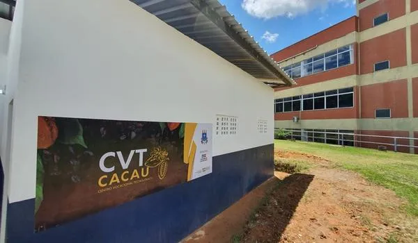 Centro de ensino destinado à produção de cacau é inaugurado na Bahia; 26 municípios serão beneficiados