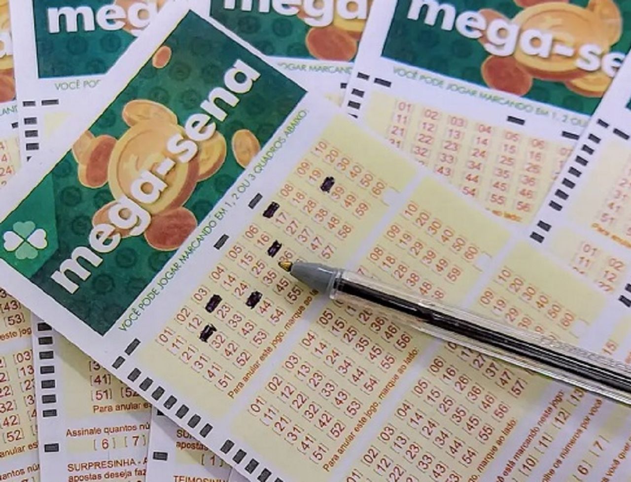 Seis dezenas da Mega-Sena serão sorteadas neste sábado, a partir das 20h. Foto: Agência Brasil