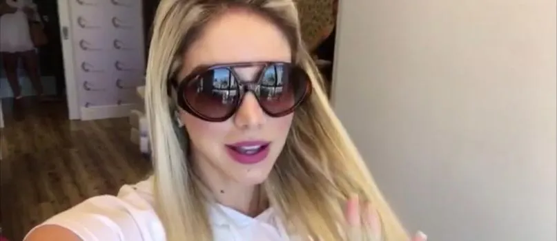 DICAS DA BARBIE: Em estreia, programa de moda feminina fala sobre cabelos e apliques; Veja