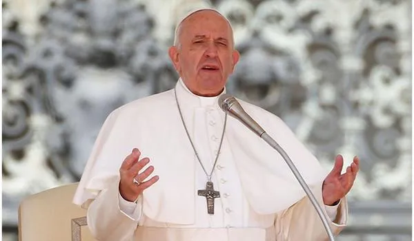 Pelas redes sociais, papa Francisco envia mensagem de esperança por um tempo melhor após coronavírus