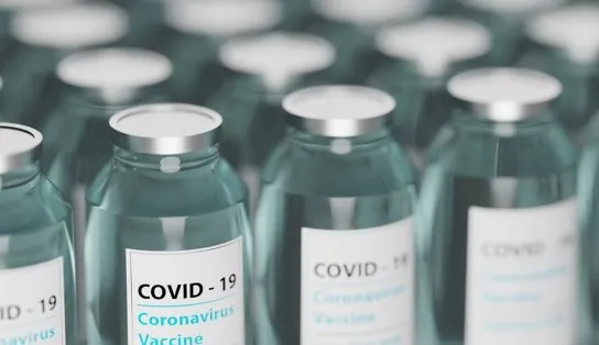 Fiocruz fará acordo para produzir IFA da vacina de Oxford; atualmente material é importado da China