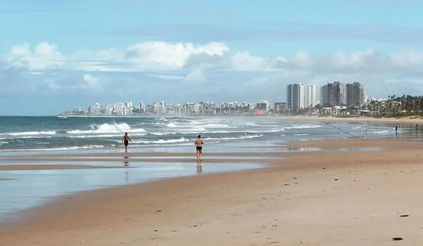 Rui Costa diz que reabertura de praias está atrelada à taxa de ocupação de leitos de UTI; assista