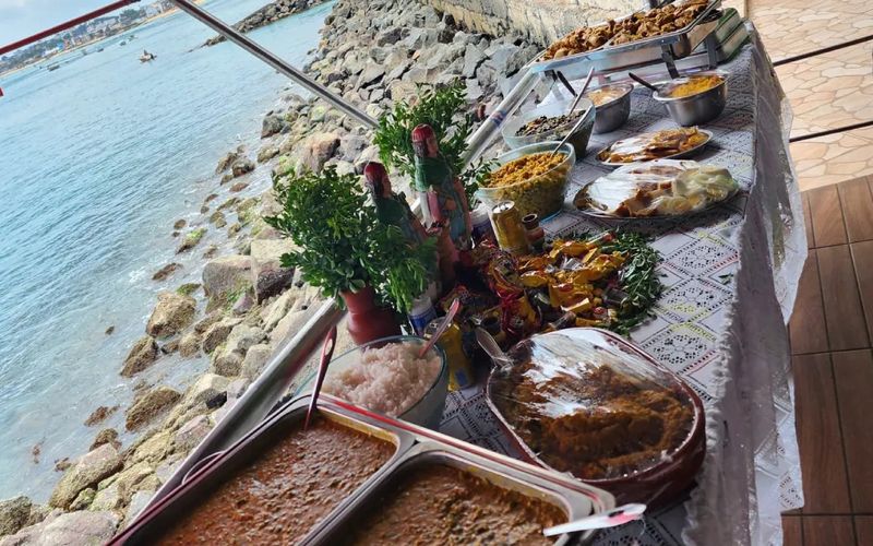 A gastronomia tamb&eacute;m ganha destaque na Agenda de Salvador, com pratos preparados a partir de ingredientes comercializados na pr&oacute;pria Feira de S&atilde;o Joaquim, al&eacute;m de shows de samba e pagode/Foto: Divulga&ccedil;&atilde;o