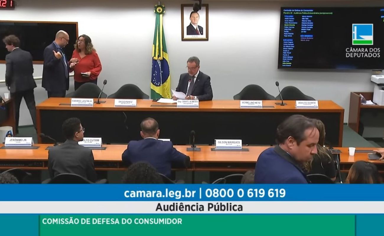 Câmara tenta limpar sua imagem e pautas pró-consumidor viram prioridades