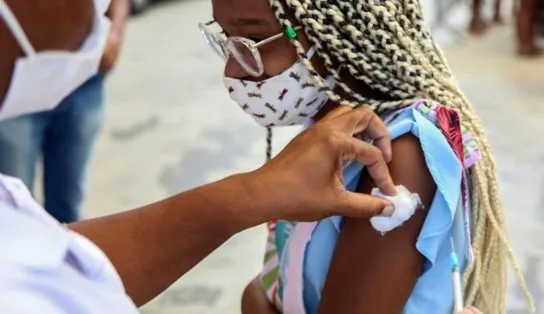 Sextou com vacina: apenas crianças e adolescentes serão imunizadas contra a Covid-19 nesta sexta, em Salvador