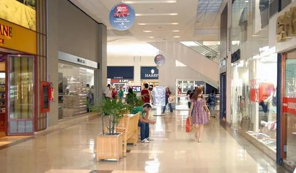 2020: feriados em dias úteis podem gerar prejuízo de quase R$ 20 bilhões ao comércio